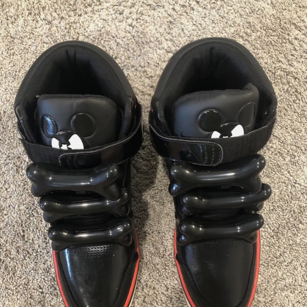 Adidas jeremy scotts